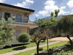 Camera Matrimoniale B&B - Balcone vista mare e giardino