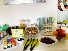 Colazione - Torte, Bocconotti, Marmellate Artigianali, Ciliegie, Yogurt