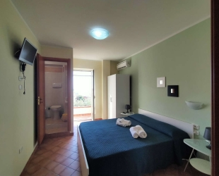Camera A con balcone vista mare